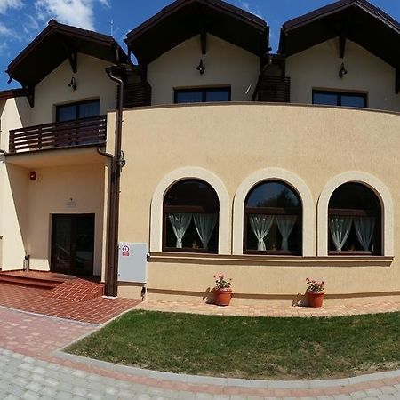 Pensiunea Berna Μπακάου Εξωτερικό φωτογραφία